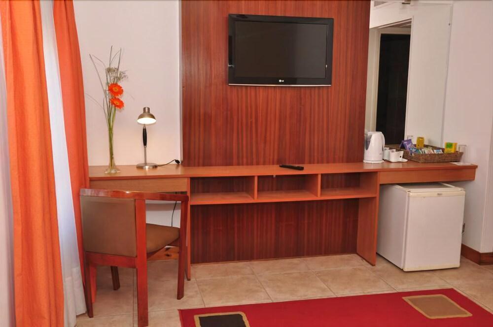 פוסאדאס Julio Cesar Hotel מראה חיצוני תמונה