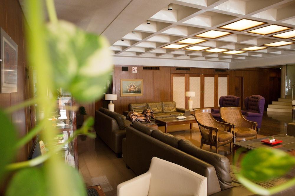 פוסאדאס Julio Cesar Hotel מראה חיצוני תמונה