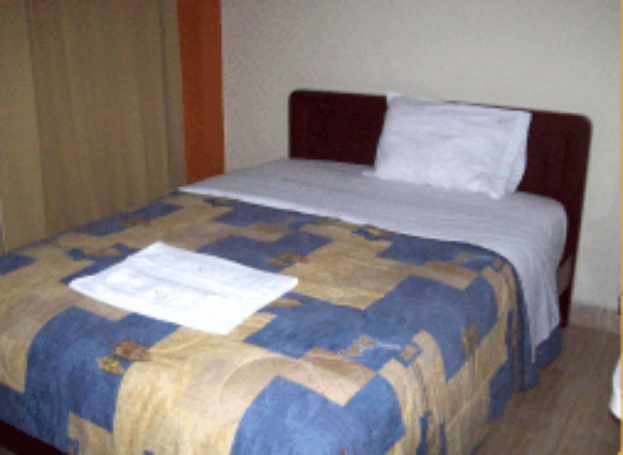 פוסאדאס Julio Cesar Hotel מראה חיצוני תמונה